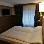 Golden Star - Premium
