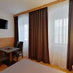 Golden Star - Premium Apartmanhotel Melk