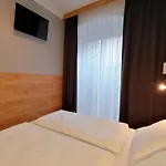 Golden Star - Premium 4* Melk