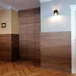 Golden Star - Premium