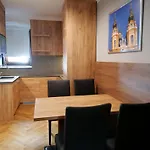Golden Star - Premium Apart Otel Melk