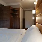 Aparthotel Golden Star - Premium 4*