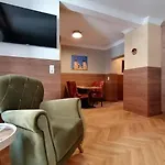 Golden Star - Premium Aparthotel