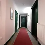 Golden Star - Premium Apart Otel Melk