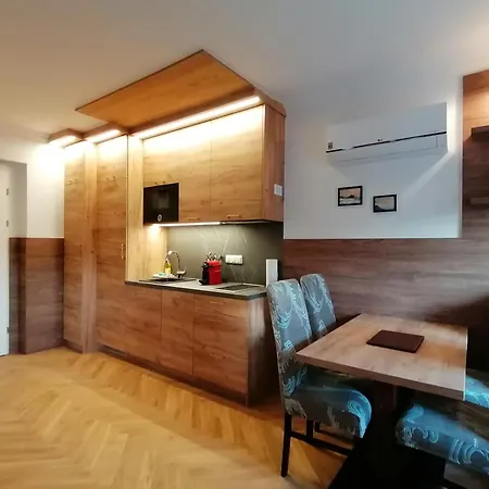 Aparthotel Golden Star - Premium Melk