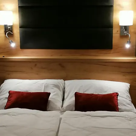 Golden Star - Premium Aparthotel