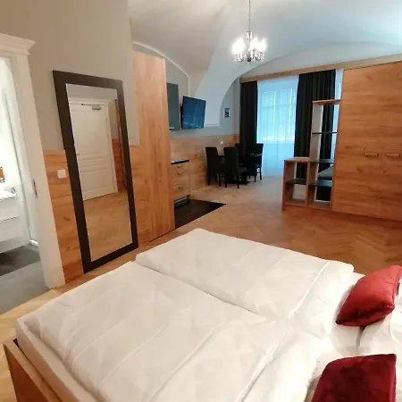 Golden Star - Premium Aparthotel
