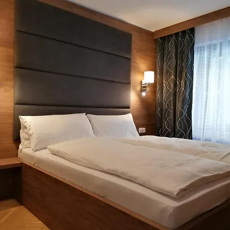Golden Star - Premium 2*