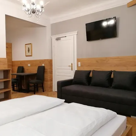 Golden Star - Premium Aparthotel 2*