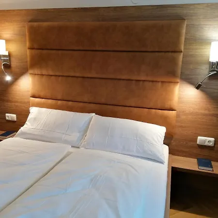 Golden Star - Premium 2*