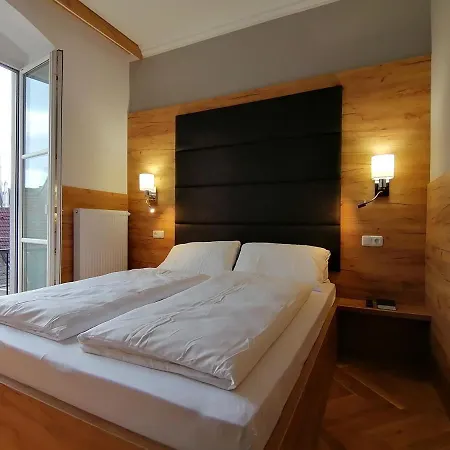 Golden Star - Premium Aparthotel Melk