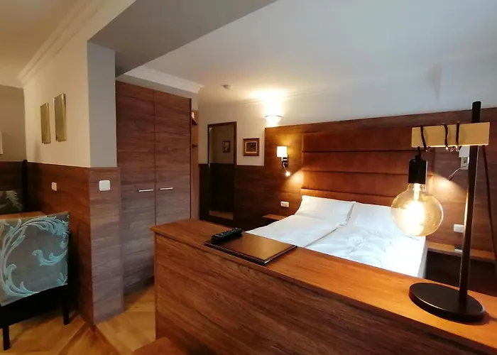 Golden Star - Premium Apartahotel