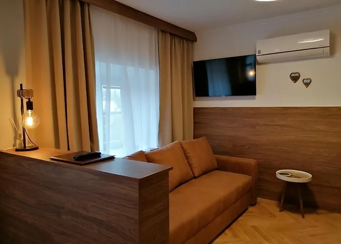 Golden Star - Premium Apartahotel 4*